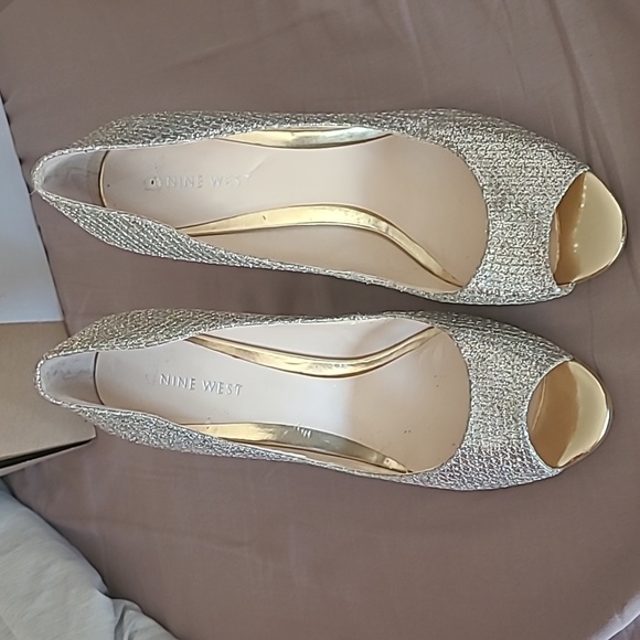 Heels - Picture 1 of 4